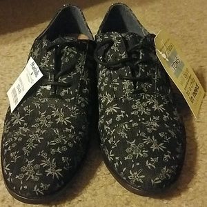 Tom's black/blue floral womens 8.5 shoe